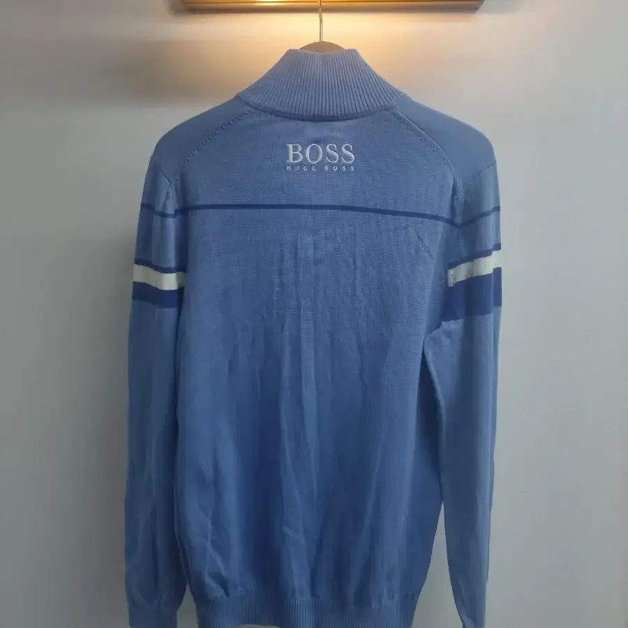 95~100)HUGO BOSS 쿼터집업 니트 팝니다