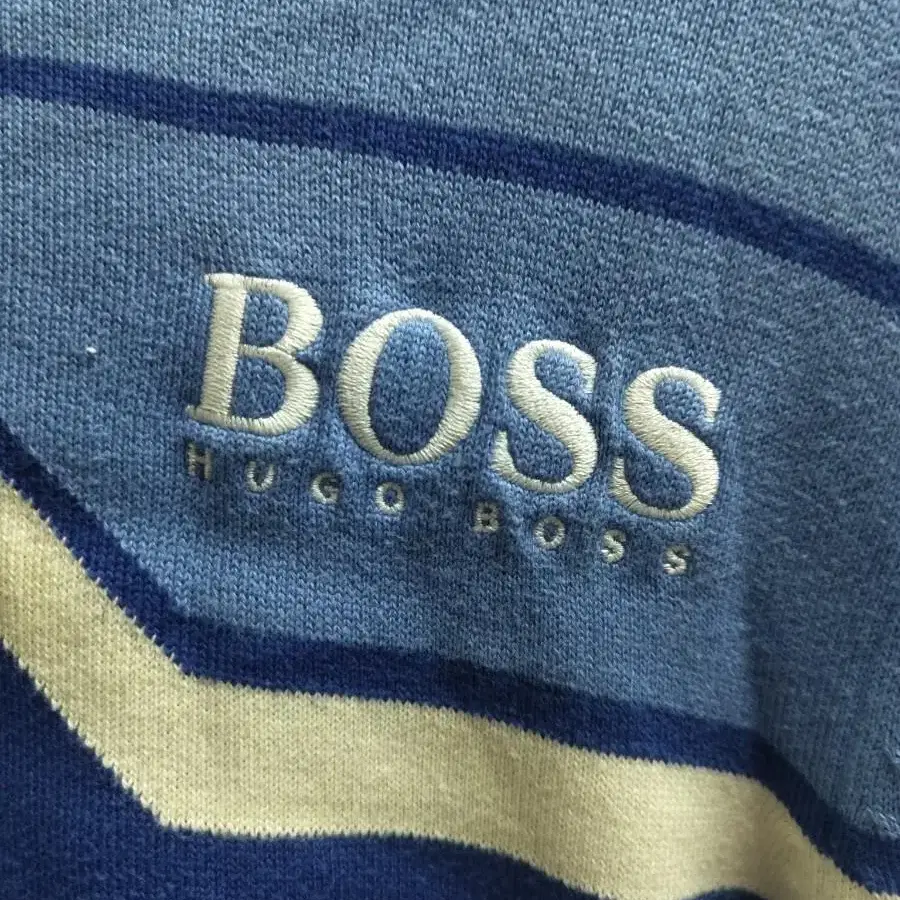 95~100)HUGO BOSS 쿼터집업 니트 팝니다