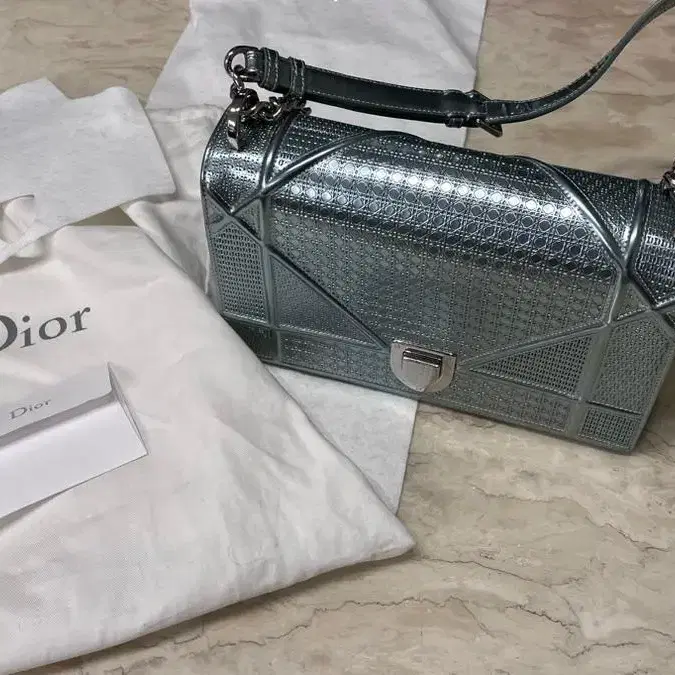 DIOR 디올라마 숄더백