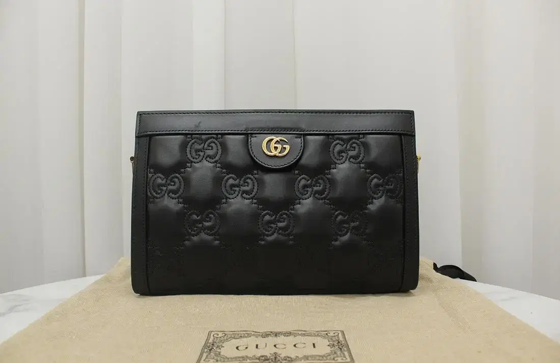 Gucci Matelassé Leather Black Keum Small Clutch Shoulder and Crossbody Bag 702200