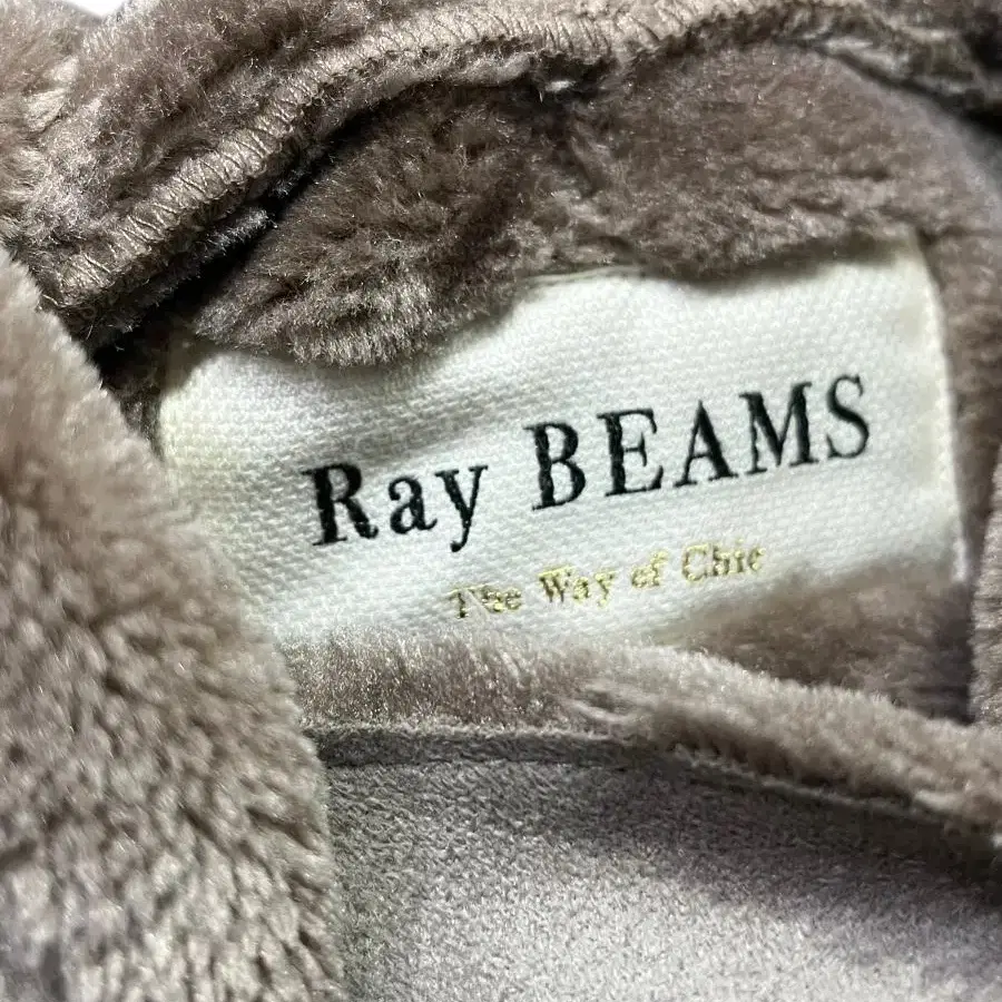 ray beams 레이빔즈 페이크 무스탕 코트