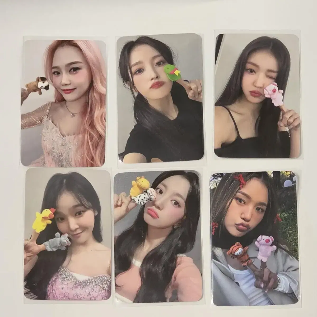 Oh My Girl soundwave seasons greetings offline 1st finger puppet unreleased photocard