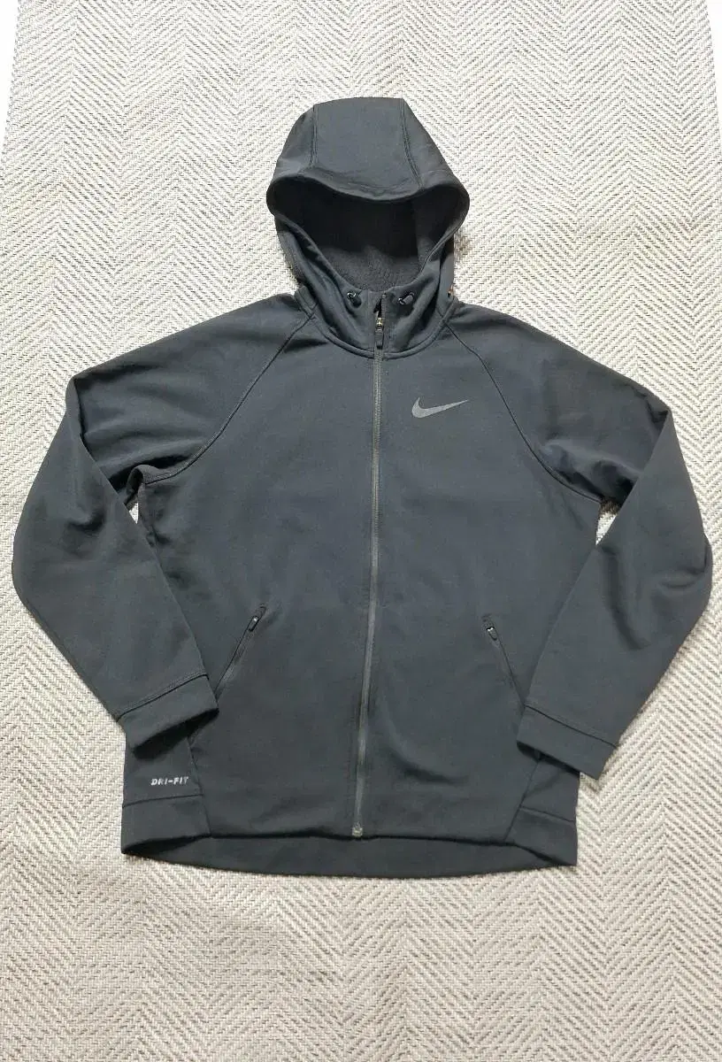 Nike Hooded Zip-up Jacket (brushed) size 105