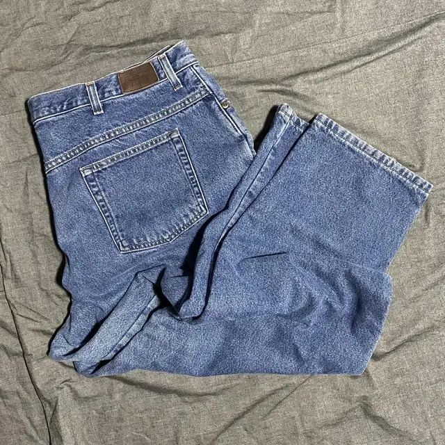 L. L. Beans Dbl. Rlxd. Fit Pants Sz W22