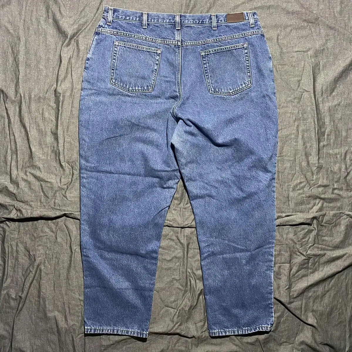 L. L. Beans Dbl. Rlxd. Fit Pants Sz W22