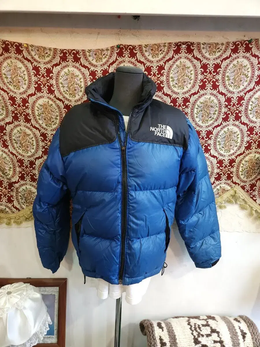 The North Face 90s 700 Nubby Goose Padded Jumper DamageProduct