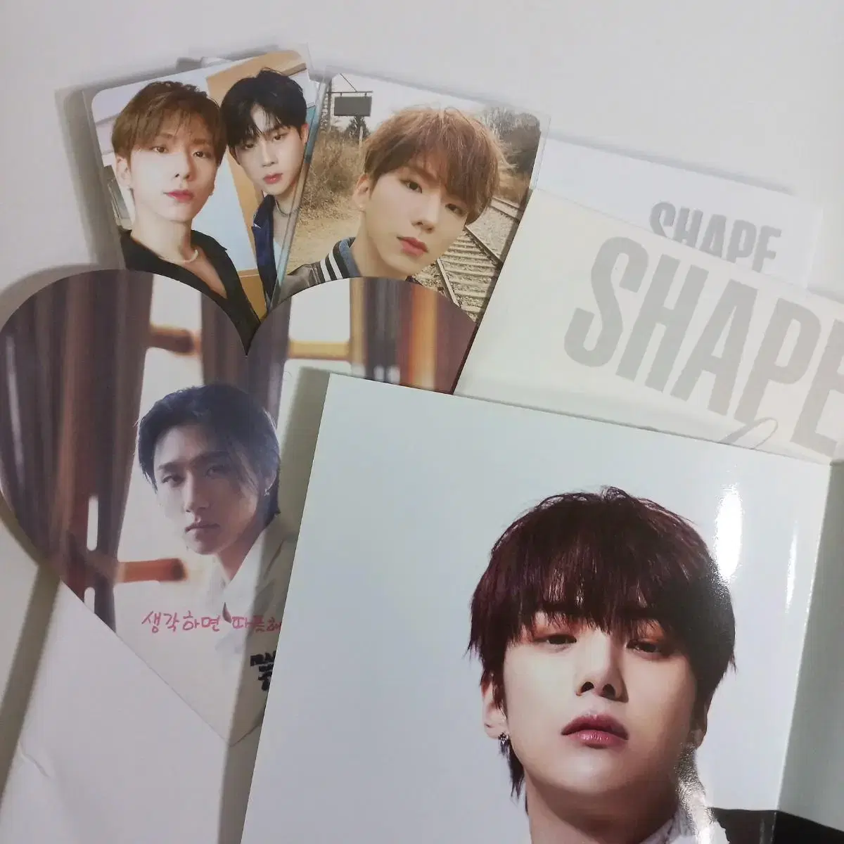 Monstax photocard + album set ShapeOrbs