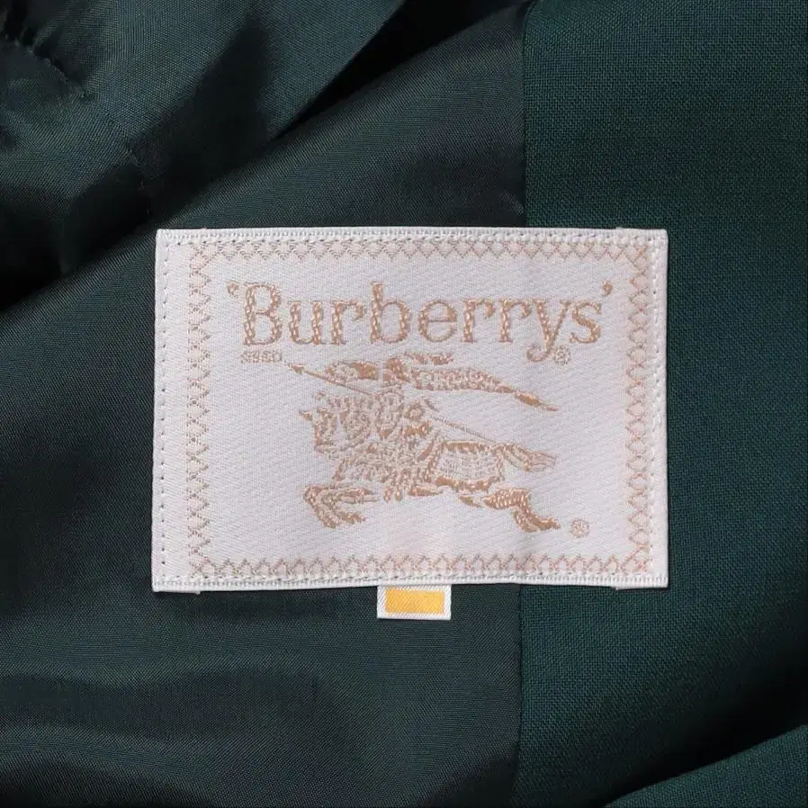 Buberrys 더블 브레스티드 금장 블레이저