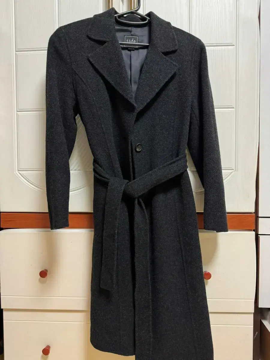 [S]sade Shaday long coat with black belt set