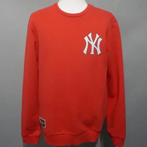 M8732 - MLB Men's 100 size red top