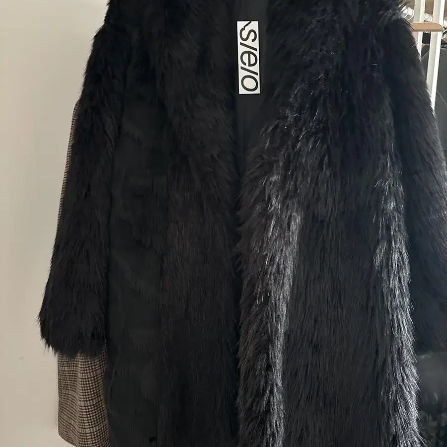 Seo FRENCH FAUX FUR COAT 에스이오 퍼 자켓