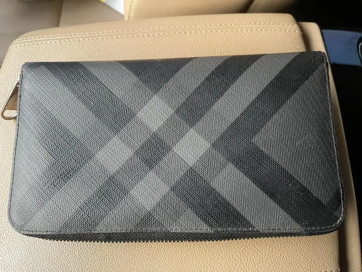 Burberry Wallet (Men)