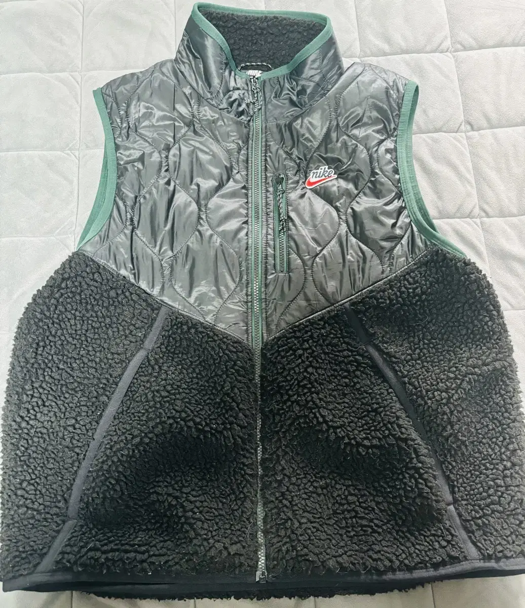 105) Nike Fleece Padded Vest