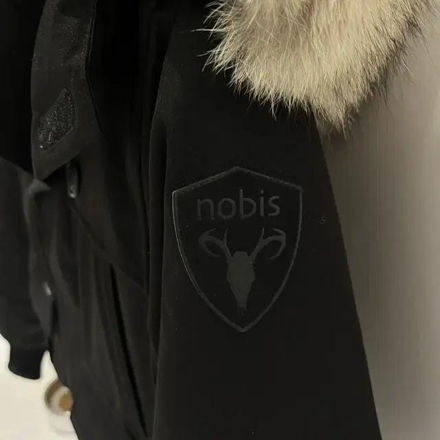 Nobis 블랙 숏패딩 (정품)