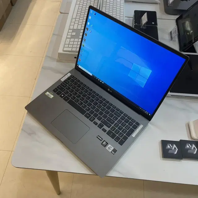 엘지그램 17인치 노트북 i7/SSD512GB