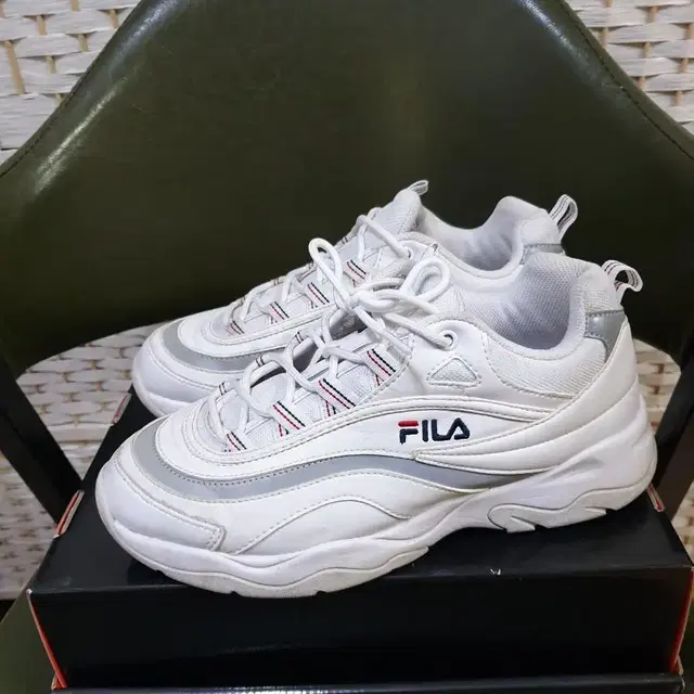 FILA 필라 휠라 어글리슈즈 255mm