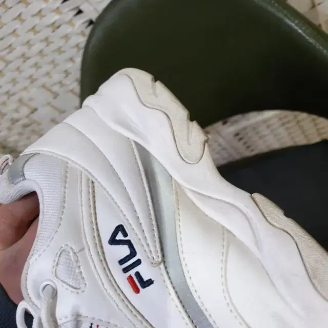 FILA 필라 휠라 어글리슈즈 255mm