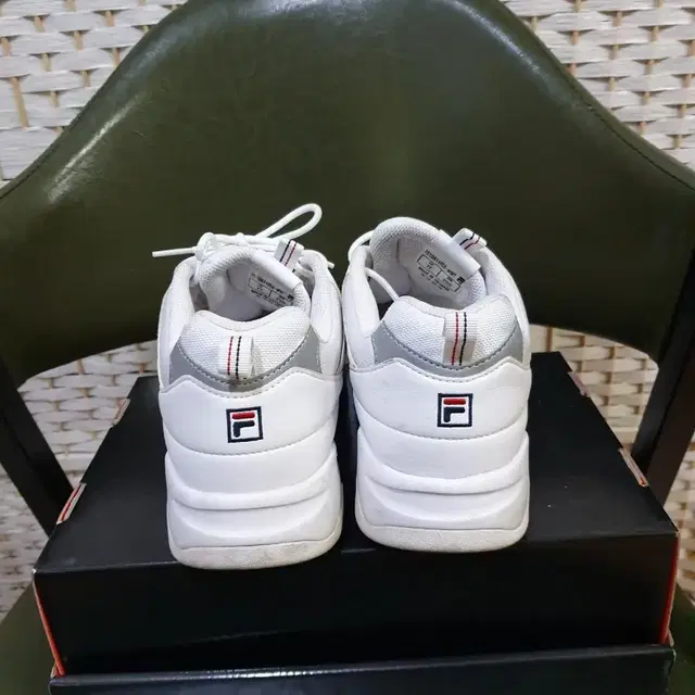 FILA 필라 휠라 어글리슈즈 255mm