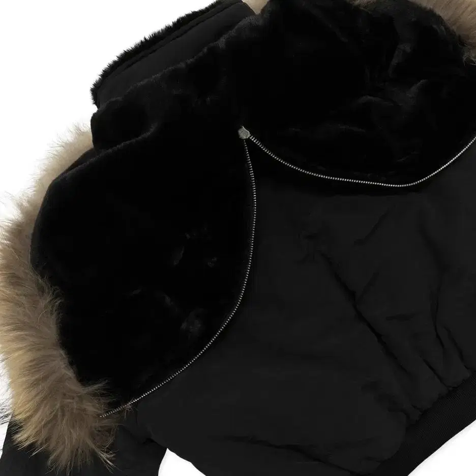 페잉제이드 Fur Hooded Bomber Jumper