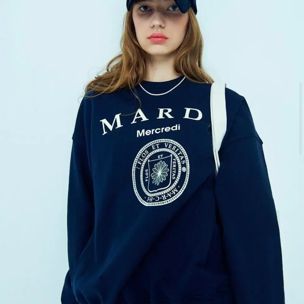 마르디메크르디 SWEATSHIRT UNIV_NAVY IVORY