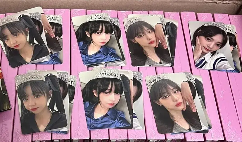 QWER beatroad 2nd offline unreleased photocard to sell.