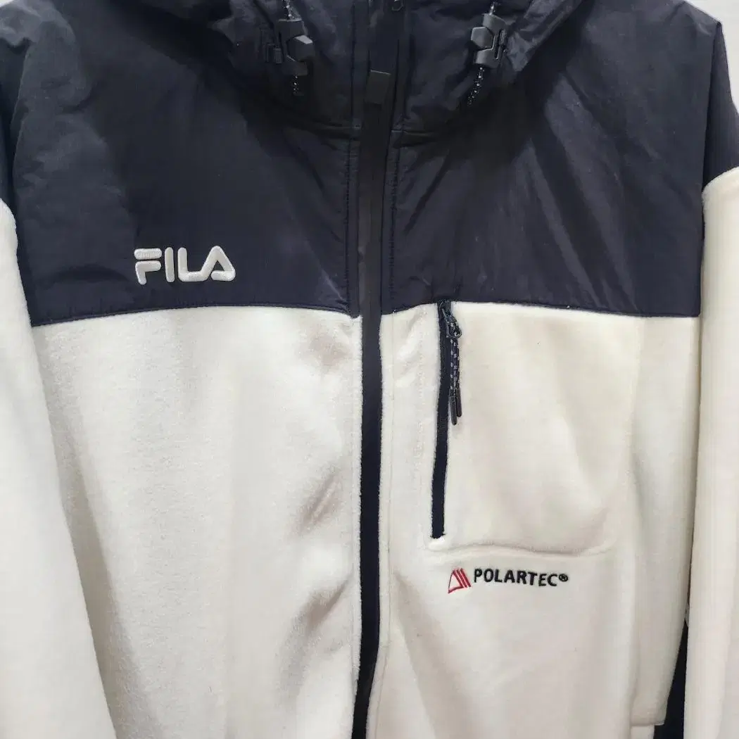 90,S )) FILA 휠라 후리스! 상태좋고! 디자인 깔끔해요~~