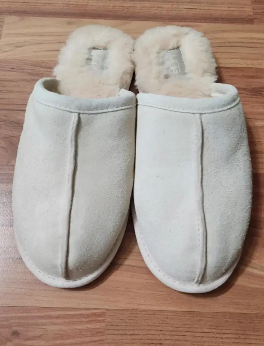 UGG 슬리퍼 스커프 실내화 미국 어그 아이보리  블랙