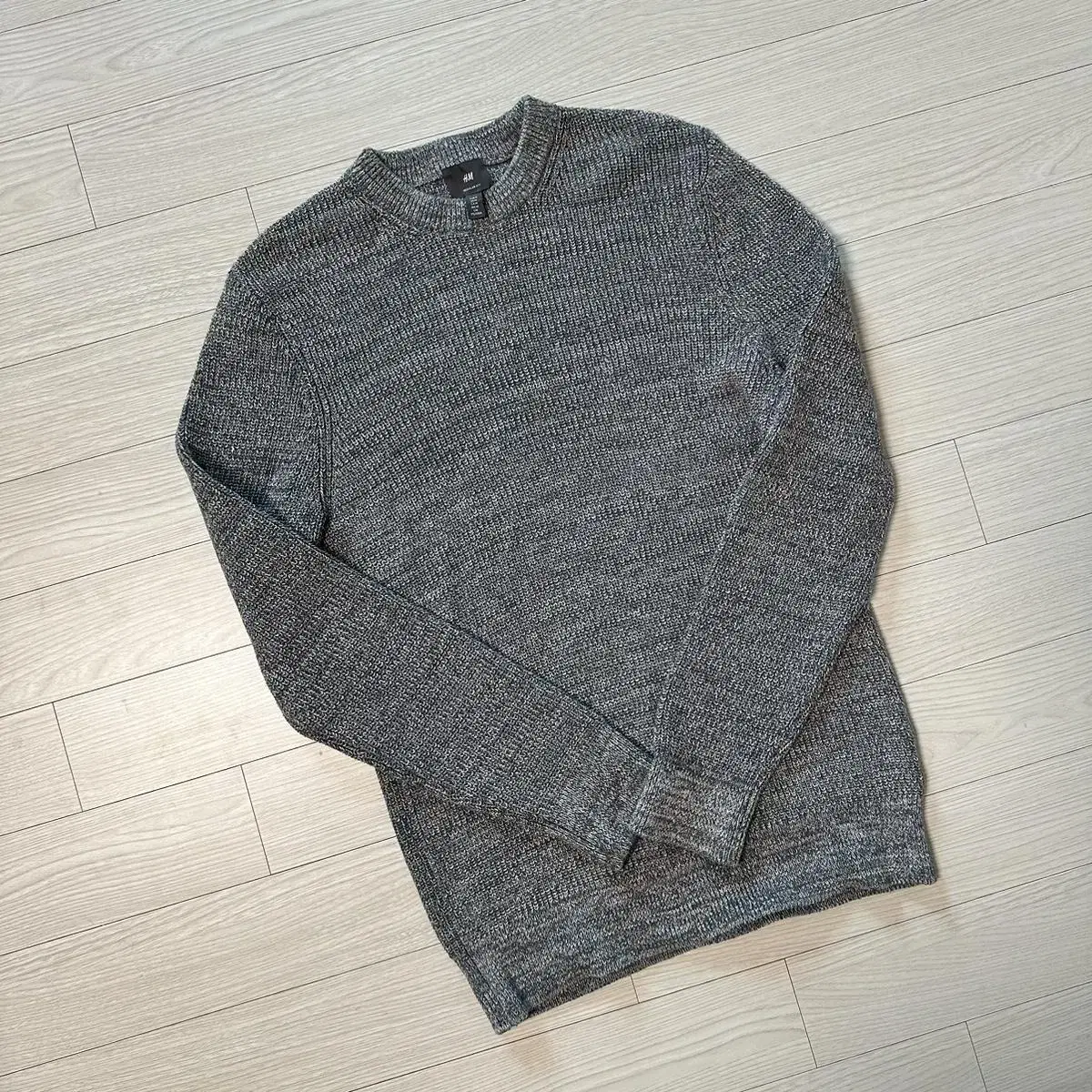 [size 100] H&M Bokashi round knit