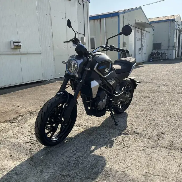 CFMOTO 23년식 300CLX