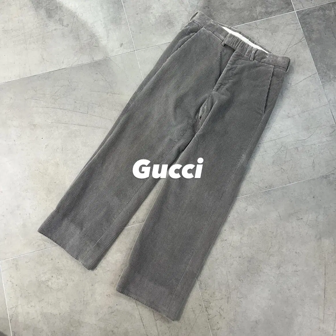 Gucci Gucci Golden corduroy pants