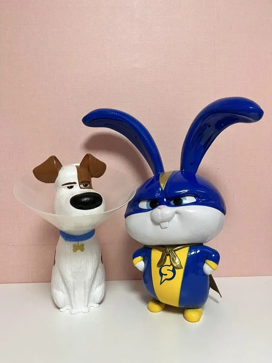 My Pet's Double Life 2-in-1 Popcorn Bucket, Drink Figure