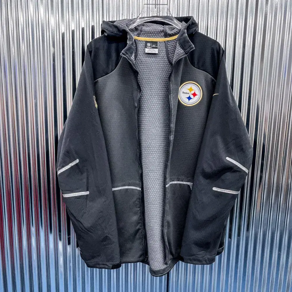 Nike NFL Pittsburgh Steelers Hooded Zip-Up (Domestic XL) A647