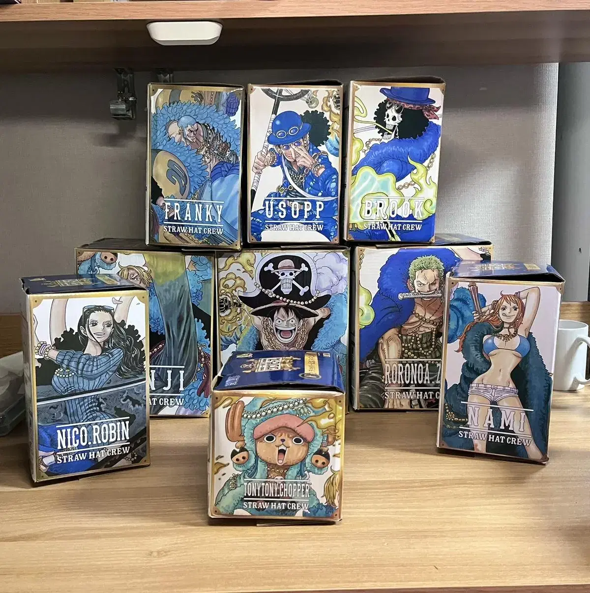 Disposal within a month) ONEPIECE Sell 9 20th Anniversary figures bulk 