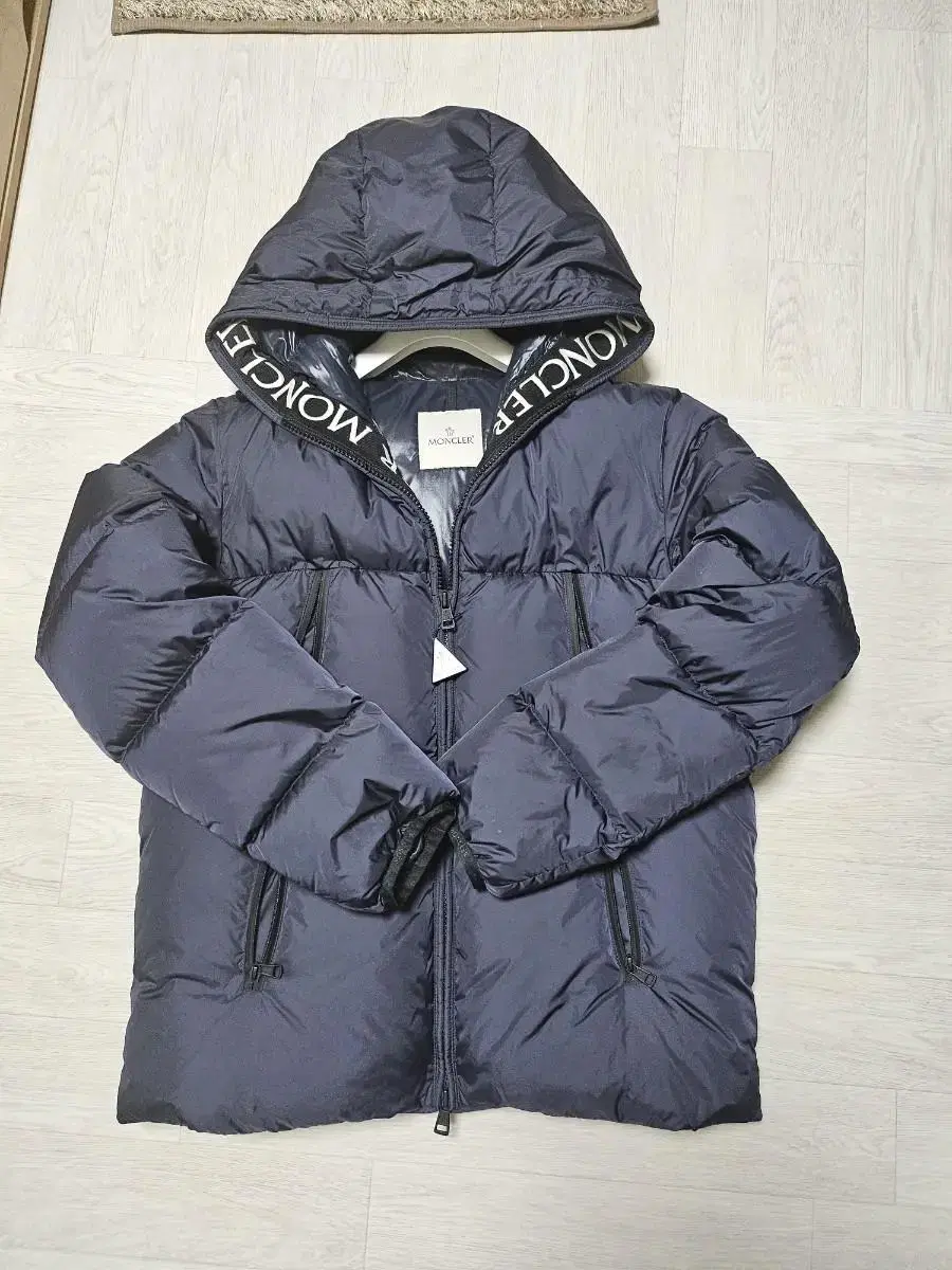 Moncler Moncler Moncler Size 5 Navy