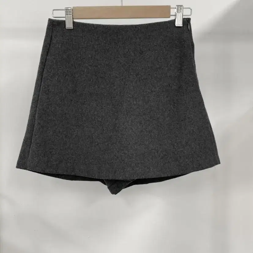 리브아워 wool skirt pants-m