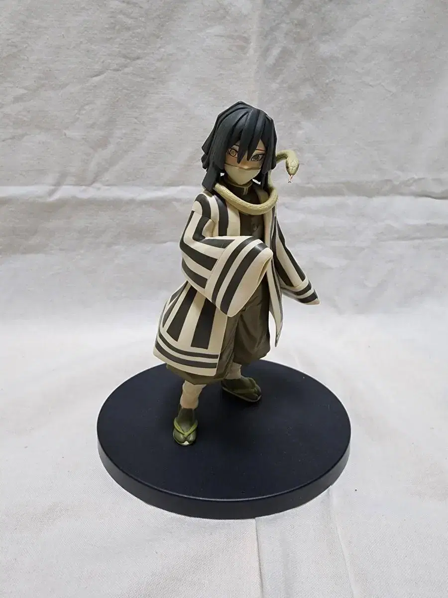 Demon Slayer Blade Figures [Iguro Obanai (Sepia ver.)] - ONE PIECE