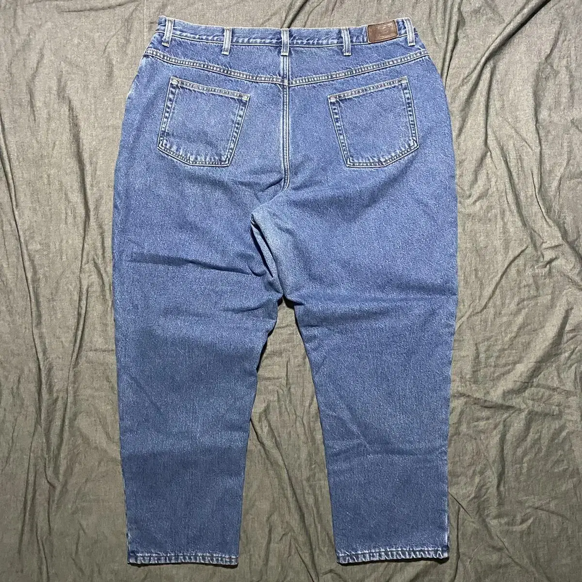 L.L. Bean Dbl. Rlxd. Fit Pants Sz. W22