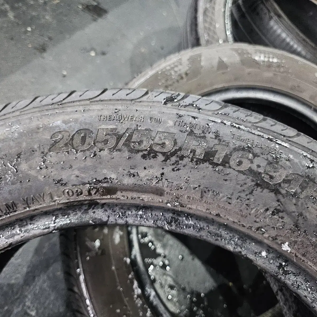 205/55R16 중고타이어 2개 금호타이어TA31