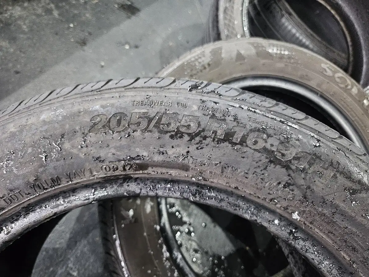 205/55R16 중고타이어 2개 금호타이어TA31