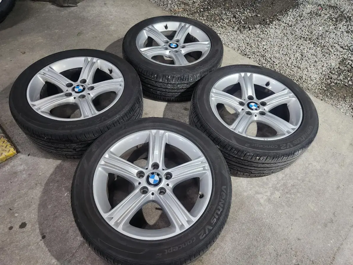 17인치 BMW 네비팩 순정휠타이어 한대분 판매합니다