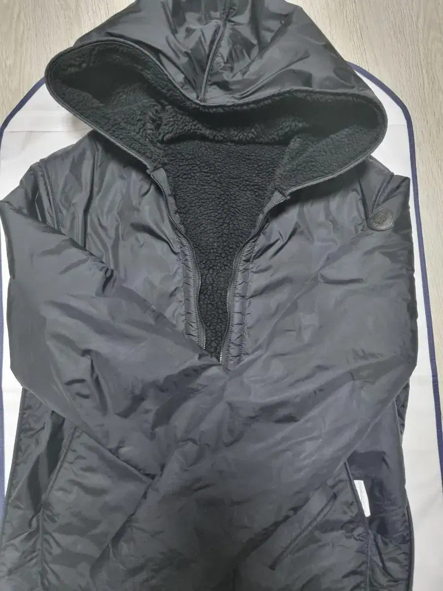 Moncler Reversible hooded puffer size L