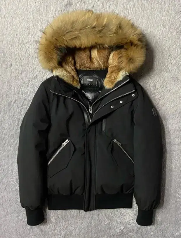 맥케이지 딕슨 fw22 40사이즈 패딩