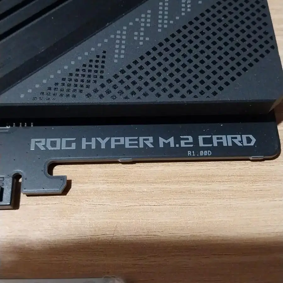 컴퓨터부품 ROG HYPER M.2