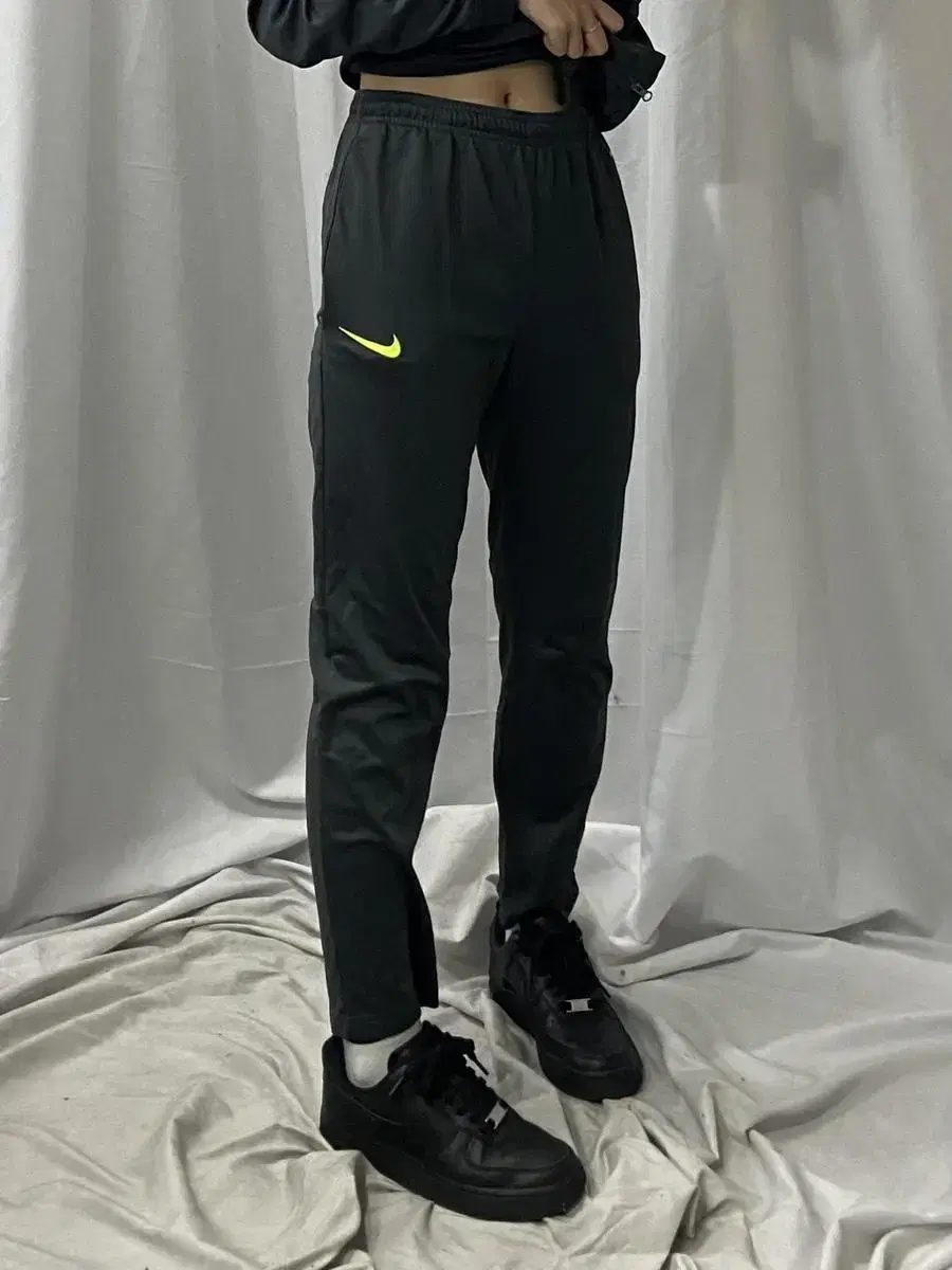 Nike Gray Neon Yellow Logo Training Pants L