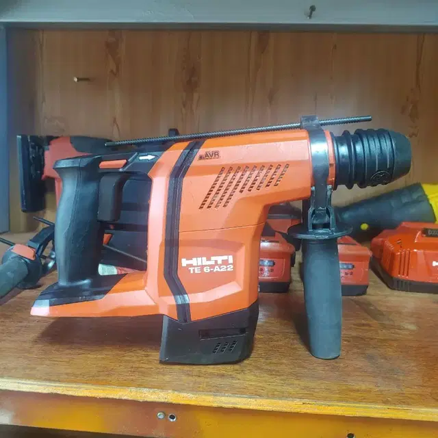 [HILTI]힐티충전함마드릴 TE6A22 AVR 2023년식 본체만