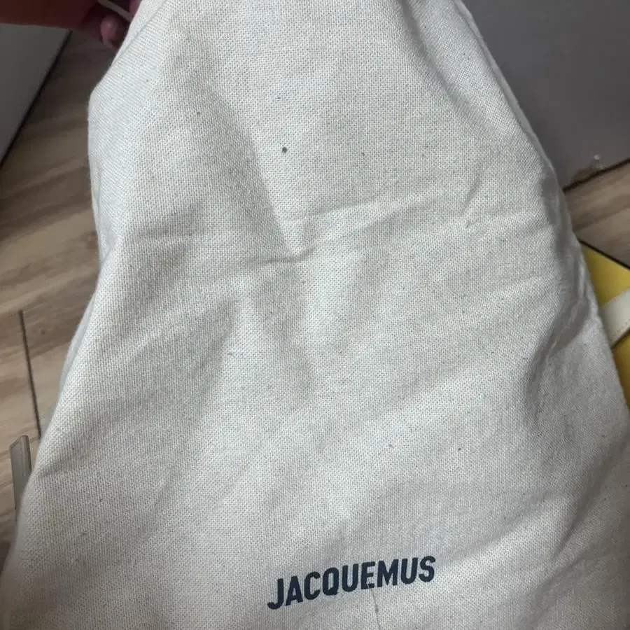 자크뮈스 (jacquemus) 가방 le baneto 급처분