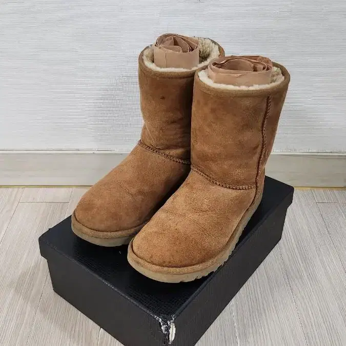 [240] 어그 UGG 어그부츠 톨 체스트넛 우먼스240