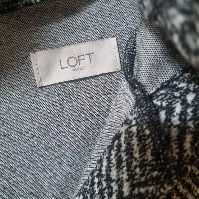 새상품 Loft 다크그레이 후드 티셔츠 free size