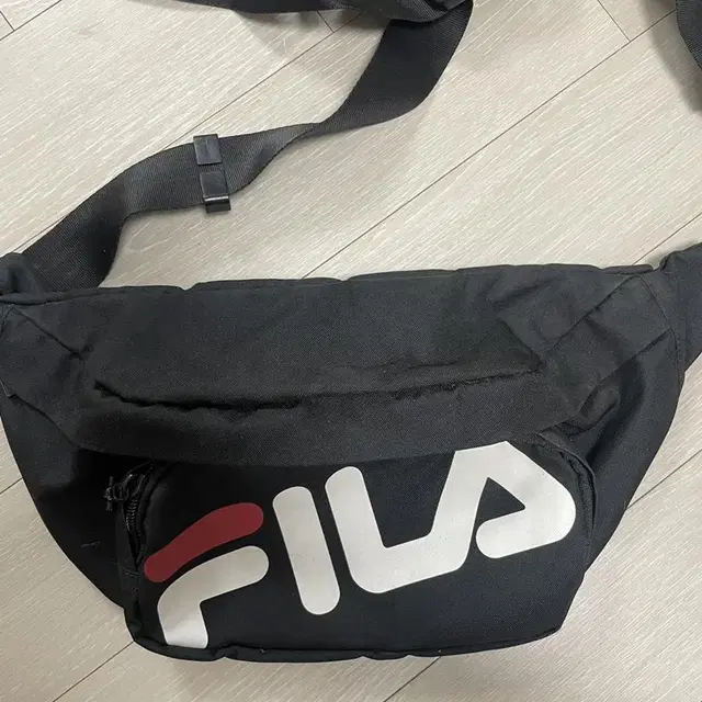 휠라(FILA)힙색