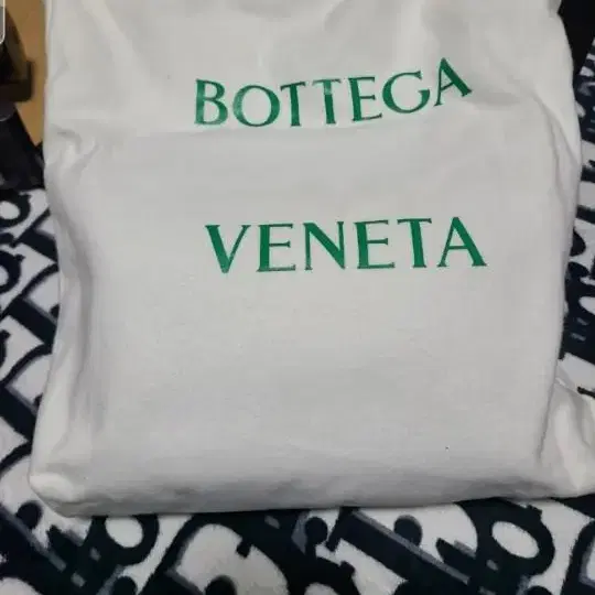 보테가 베네타 스몰 패딩 카세트백 (정품 )그린 BOTTEGA VENET